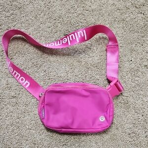 Lululemon Everywhere Belt Bag 1L